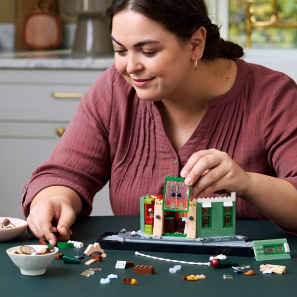 LEGO Icons 10362 – Fransk café