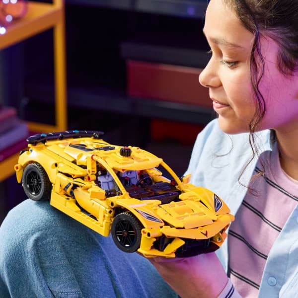 LEGO Technic 42205 – Chevrolet Corvette Stingray