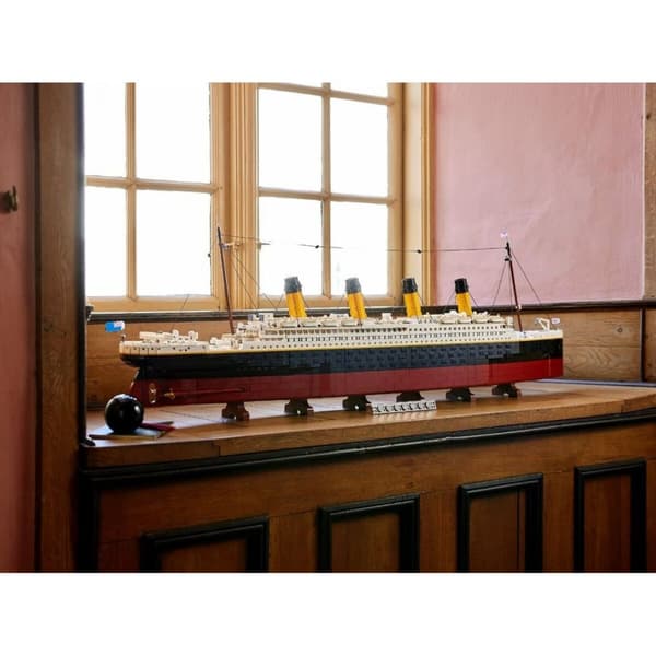 Construction set Lego Titanic 9090 Pieces
