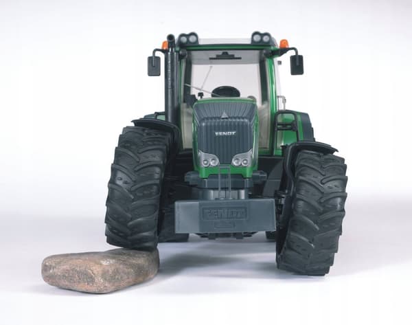Traktor Fendt 936 Vario BRUDER 03040 Profi serie 1:16
