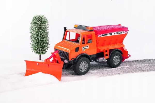 Vinterservicekøretøj med sneslynge BRUDER 02572 Profi serie 1:16