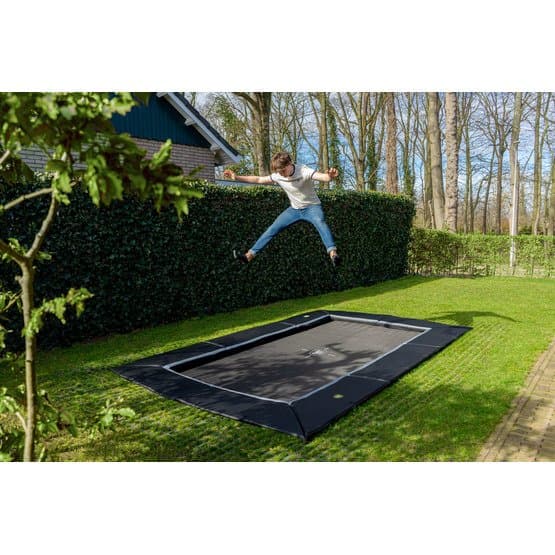 Exit Dynamic Marktrampolin 244X427Cm Med Freezone Säkerhetsplattor - Svart