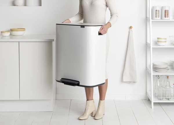 Papperskorg BRABANTIA Pedal Bo 60L vit