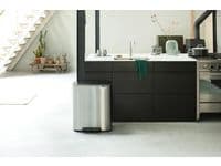 Papperskorg BRABANTIA Pedal Bo 60L matt