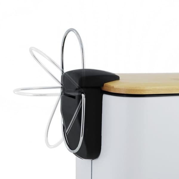 Stilfuld hvid pedalemme med bambuslåg - 5L, holdbar stål- og plastbund, moderne mat finish