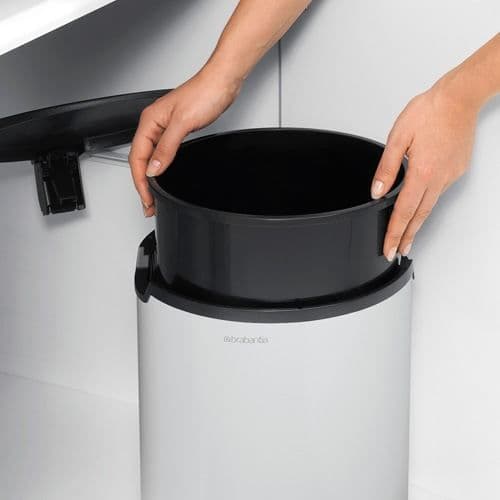 Brabantia vägghängd soptunna 15 L