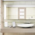Miniatyrbild 2 av 6: Relaxdays papperskorg badrum 5l, svängande lock i bambu, modern, plast, 5,5 L, H x D 26,5 x 18 cm, vit
