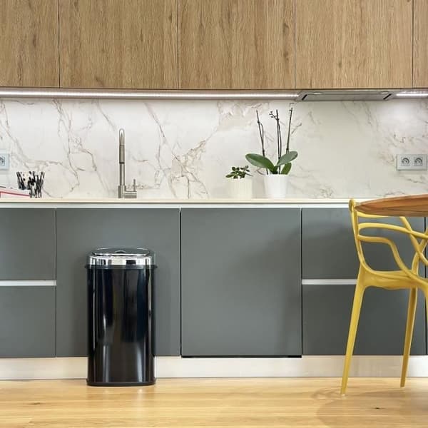 KITCHEN MOVE LARGO Automatisk köksavfallsbehållare med spännband - 42 L - 32x25x64 cm - Svart