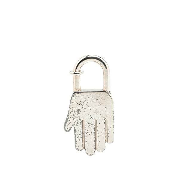 Pre-owned Hermès Palladium Plated Annee de la Main Hand Cadena Charm Silver