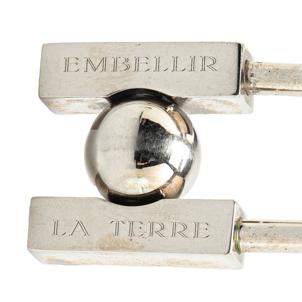 Pre-owned Hermès Palladium Plated LHomme Peut Embellir La Terre Cadena Lock Silver