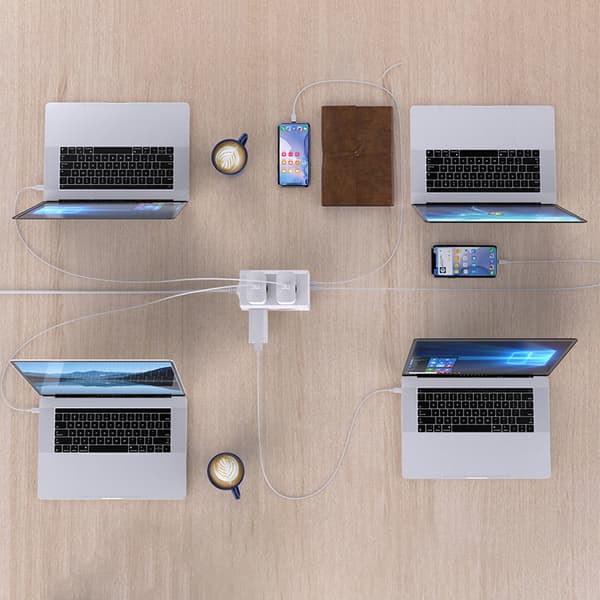 INF EU-standardin pistokeadapteri, jatkojohto USB-porteilla, pistorasian jatke 1,5 m