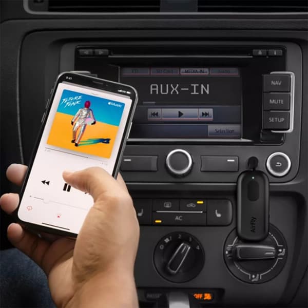 Twelve South Airfly Pro -bluetooth -lähetin/vastaanotin, musta