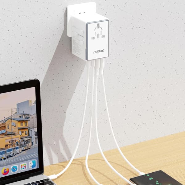 Dudao Travel Adapter 65W EU/US/JP/AUS/UK med 2x USB-C 2x USB-A - Hvid
