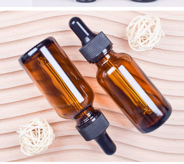 INF Genopfyldelig dråbeflaske med pipette Brun 15 ml