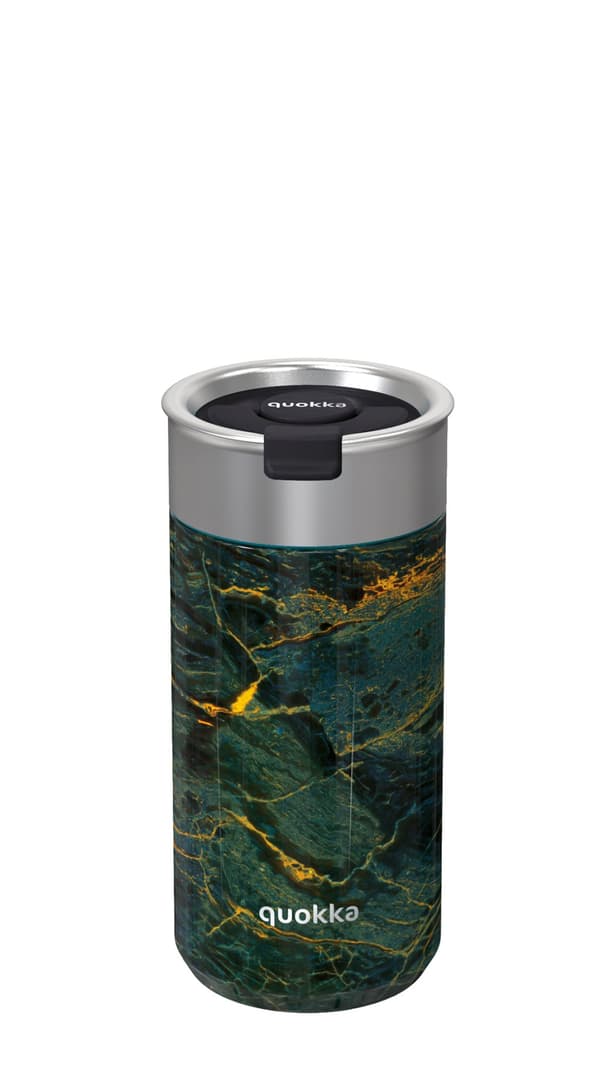 Quokka Boost Coffee Tumbler - Ruostumattomasta teräksestä valmistettu lämpömuki infussorilla 400 ml (Greenstone)