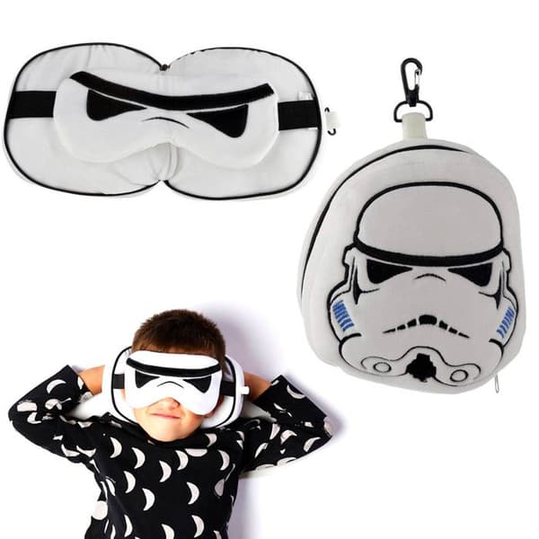 Restazz den ursprungliga 2-i-1 plysch stormtrooper resekudde med Puckator ögonmask - vit - 4,5x14x9,5 cm
