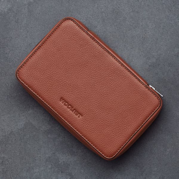Woolnut Leather Tech Organizer - tilbehørstaske, konjakk