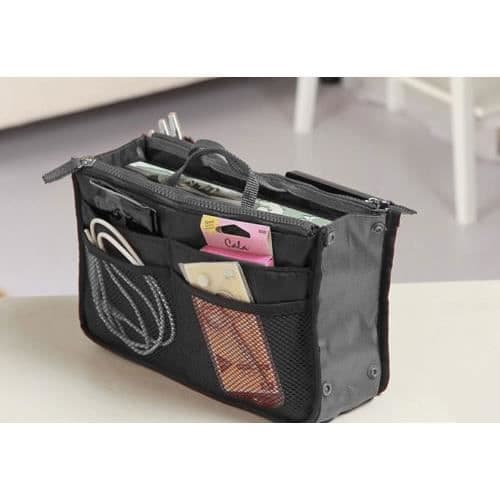 Väskan - Svart - Nylon - 30x18,5x8,5cm - 12 fack - Kan tvättas i maskin