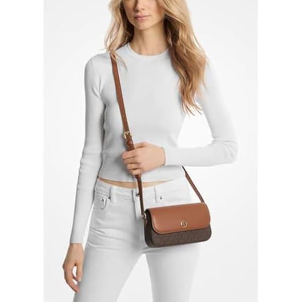 Axelremsväska - MICHAEL KORS - Jet Set Travel - Brun - 21,6 x 12,7 x 5,7 cm - Justerbar rem