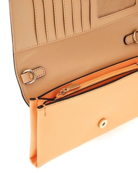 GUESS Axelväskaband abrikos för kvinna - Noelle Mini Xbody Flap Organizer Abrikos 304255
