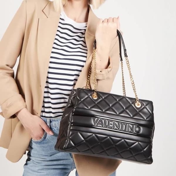 Axelväska - VALENTINO - Ada Shopping Bag - Svart - 100% polyuretan - A4-format