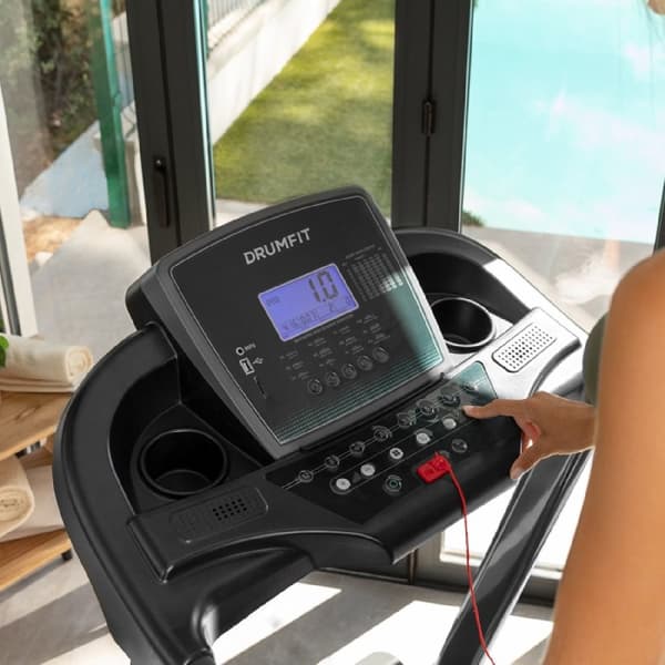 Cecotec Foldable treadmill with 1500-W power, 16 Km/h maximum speed, motorised incline, USB port, Mp3 function and built-on speakers.