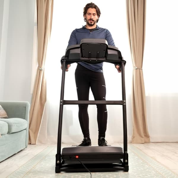 Cecotec Folding treadmill with 1500 W / 2.5 CV power. From 1 to 15 Km/h. 12 preset programmes. LCD control panel. 120 x 40 cm running surface. Manual
