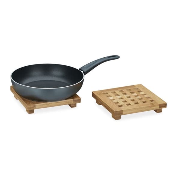 Relaxdays fyrkantig bambuunderlägg HxBxD: 4 x 20 x 20 cm Set med 2 för grytor Kokkärl Tvättbar, naturlig