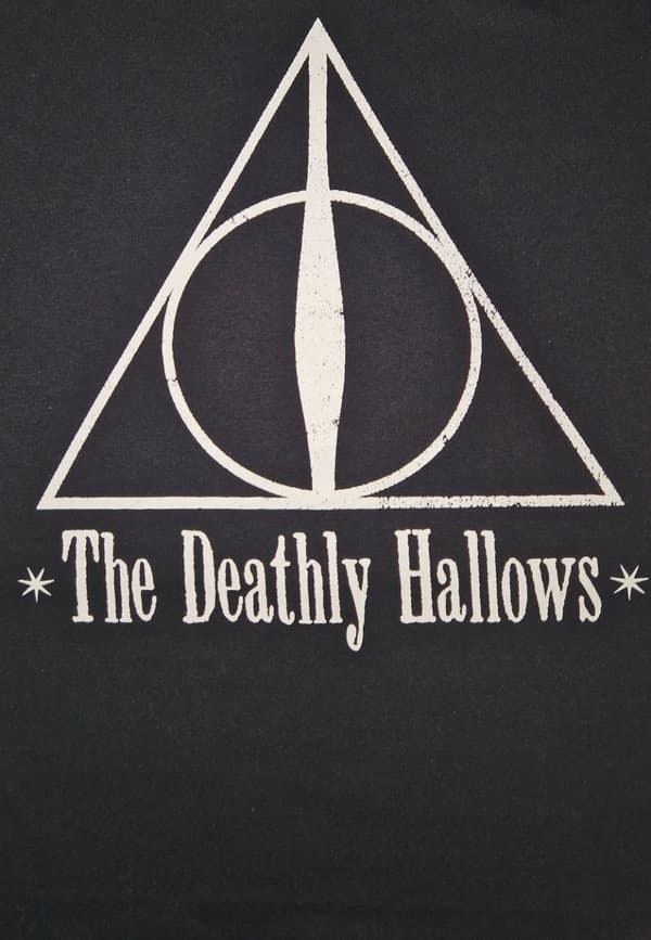 Harry Potter The Deathly Hallows  T-Shirt