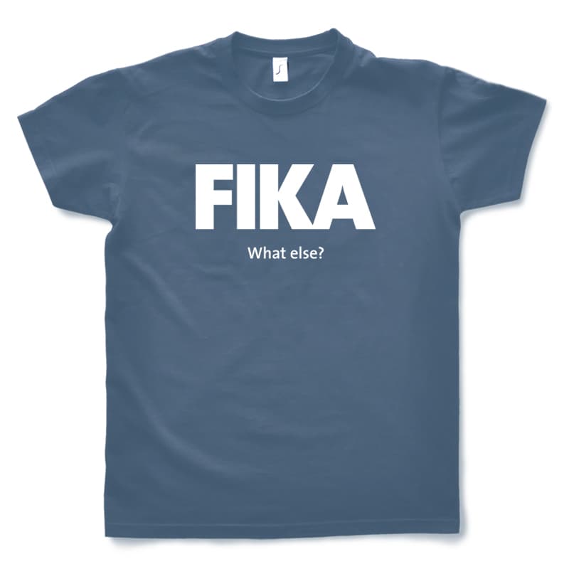 Adopt a Fly - blå T-Shirt Maend - Fika design