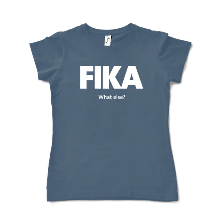 Adopt a Fly - blå T-Shirt Dame - Fika design