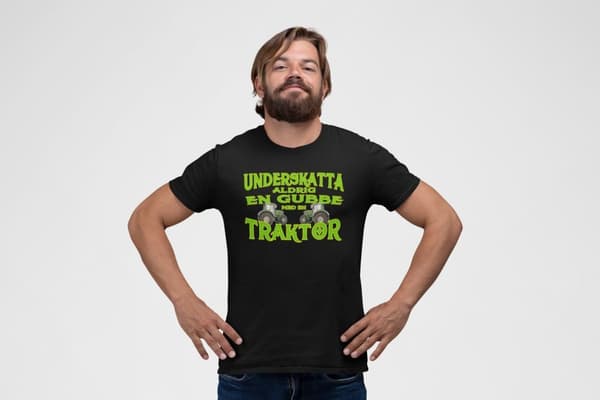 Traktor T-shirt Underskatta aldrig en gubbe med en traktor !
