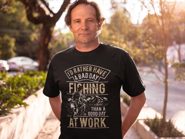 T-shirt med Fiske design - Bad day fishing
