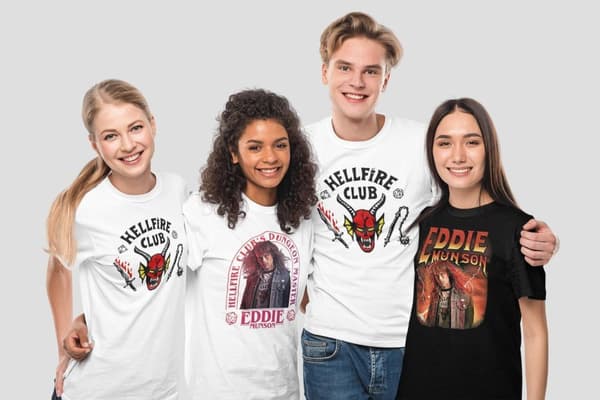 Vit T-shirt inspirerad av Stranger things Eddie Munson