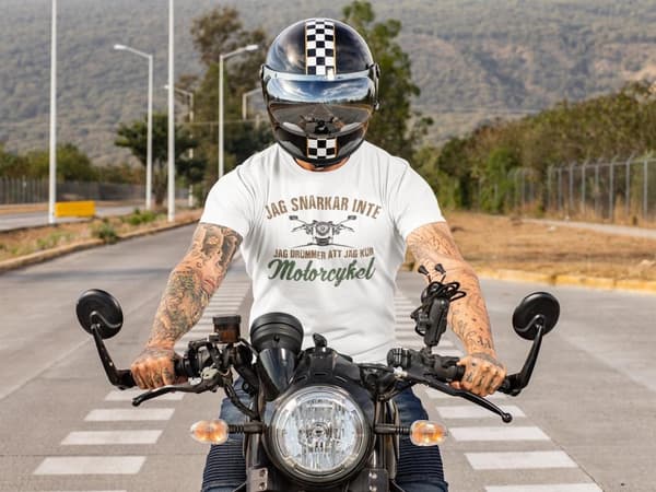 Jag snarkar inte jag drömmer att jag kör motorcykel vit T-shirt