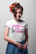 Miniatyrbild 2 av 3: Underskatta aldrig en tjej som älskar hästar T-shirt vit