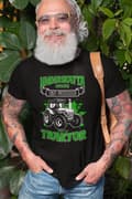 Miniatyrbild 2 av 3: Svart T-shirt underskatta aldrig en gubbe med en traktor Splash