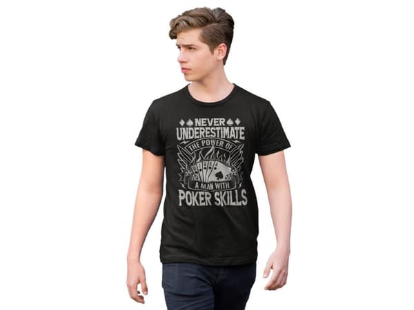 Poker T-shirt - svart - Never underestimate the power of a man