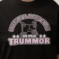 Miniatyrbild 1 av 2: Svart - T-shirt -  Underskatta aldrig en tjej som spelar trummor