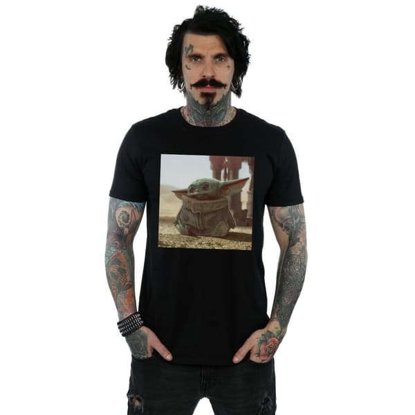 Star Wars Mens - The Mandalorian - The Child Scene T-shirt