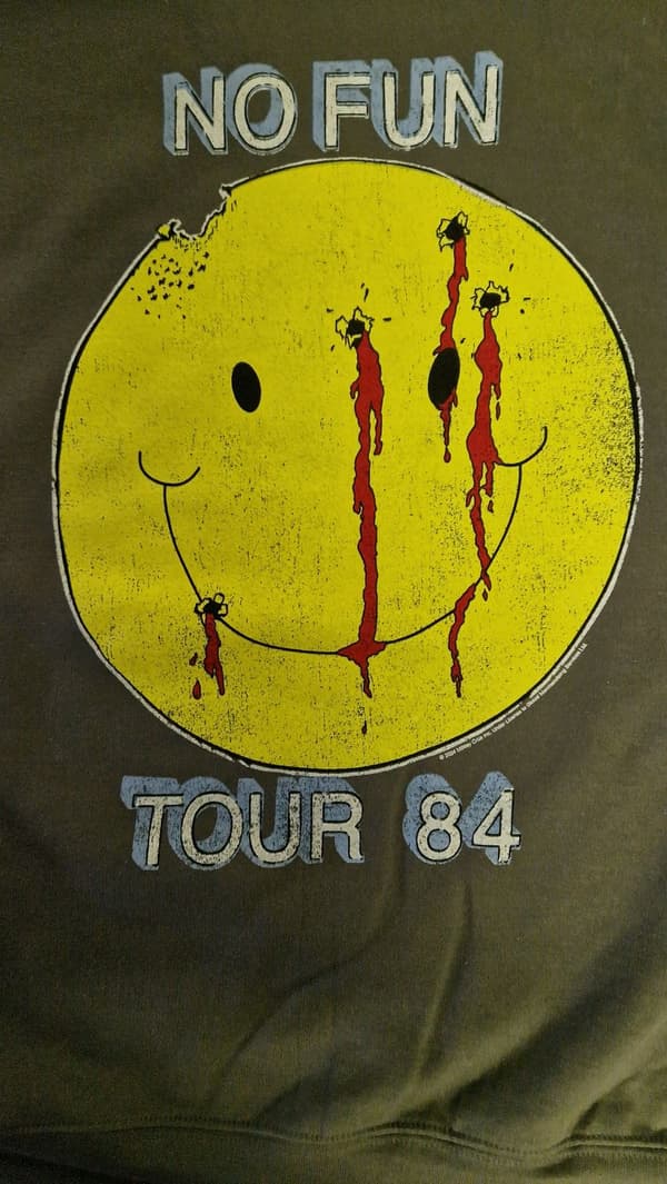 Mötley Crue No Fun Tour 84  T-Paita
