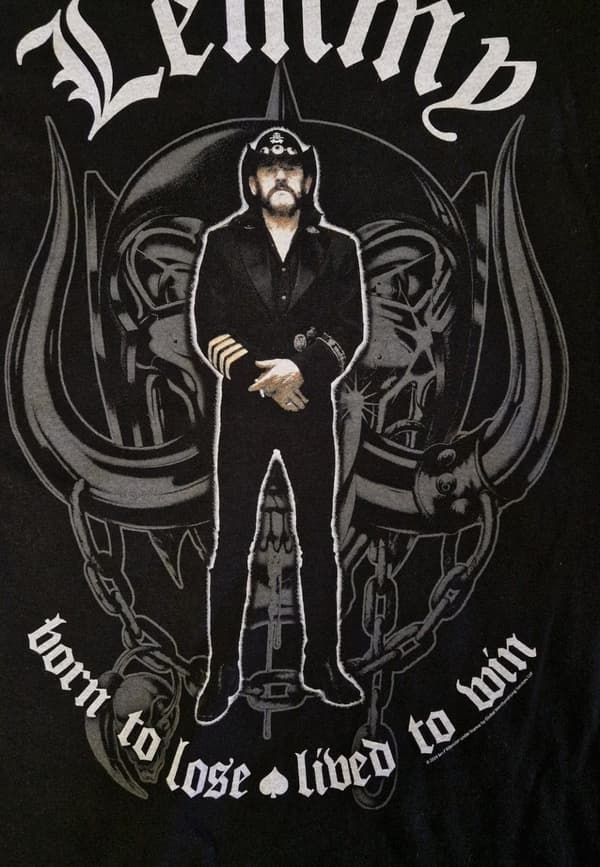 Lemmy Kilmister --Memorial Statue T-Shirt