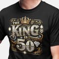 Miniatyrbild 1 av 2: 50 år Födelsedag svart t-shirt - The king is 50