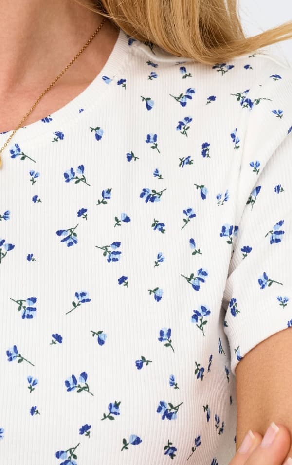 Only - onlFenja SS AOP Top Blue Flowers Print