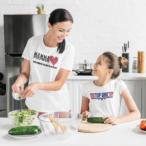 Mamma vit T-shirt - Mamma, med hjärtat på rätta stället