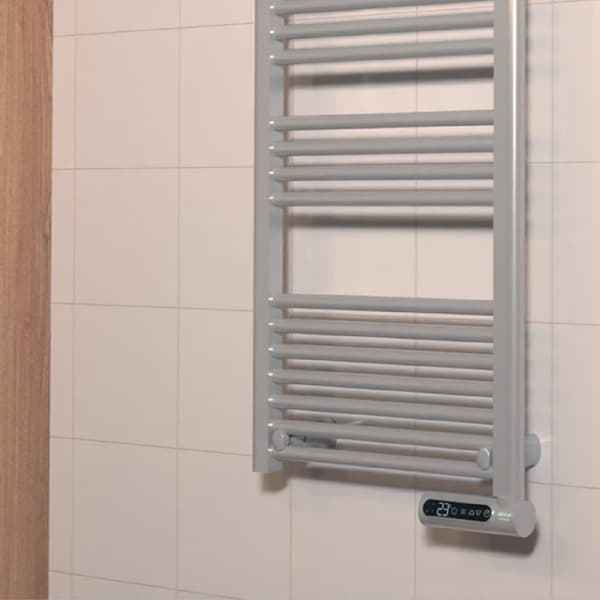 Cecotec Electric fluid towel rail with 750 W, LED display, touch control, weekly schedule, 3 modes, adjustable temperature and maximum safety with IP