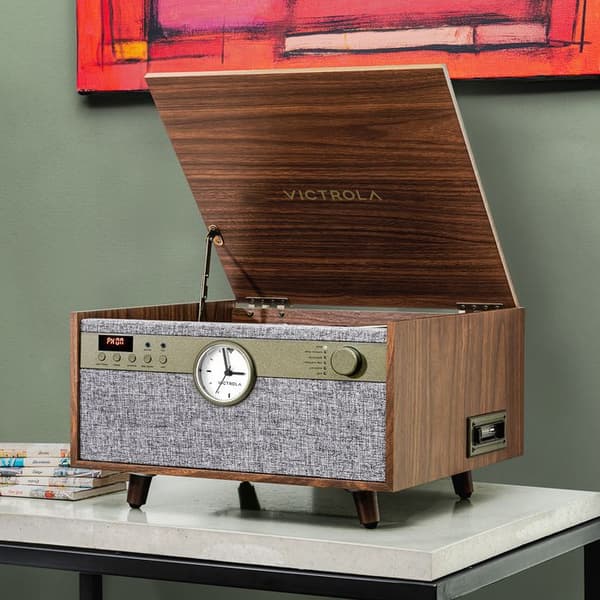 Victrola vinylskivspelare musikscenter 5 i 1 century med klocka valnöt
