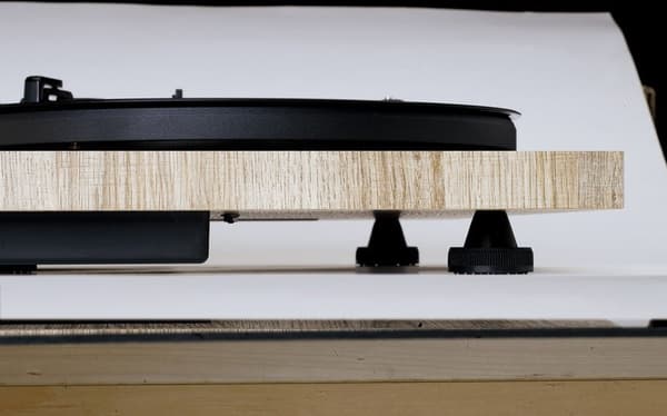Lenco LBT-188PI levysoitin - mänty Bluetooth