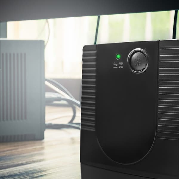 Qoltec 53772 Uninterruptible Power Supply Line Interactive | Monolith | 650VA | 360W