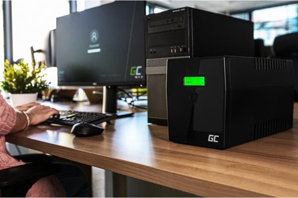 GRØN CELL UPS Microsine 1000VA 700W Med LCD Display